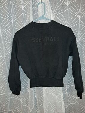 Essentials, fear of god, brand kids size small, 6/7 sweater